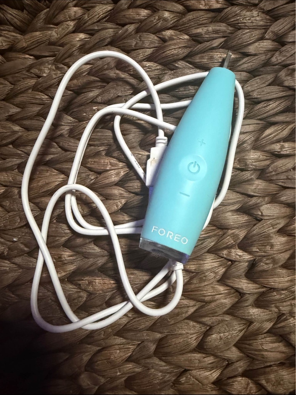 FOREO Aqua Blue Sonic tooth brush NO BRUSH HEADS